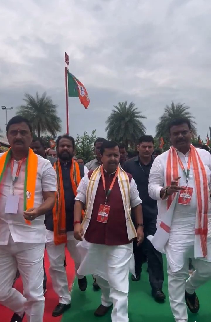 नितिन नवीन, भाजपा के राष्ट्रीय अध्यक्ष ने आज विशाखापट्टनम में भाजपा आंध्र प्रदेश द्वारा आयोजित प्रदर्शनी का दौरा किया